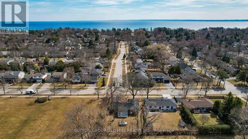 4447 Spruce Avenue, Burlington, ON 