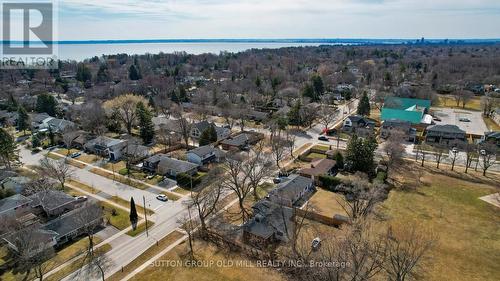 4447 Spruce Avenue, Burlington, ON 