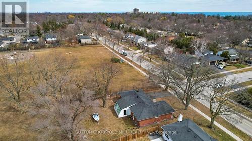 4447 Spruce Avenue, Burlington, ON 