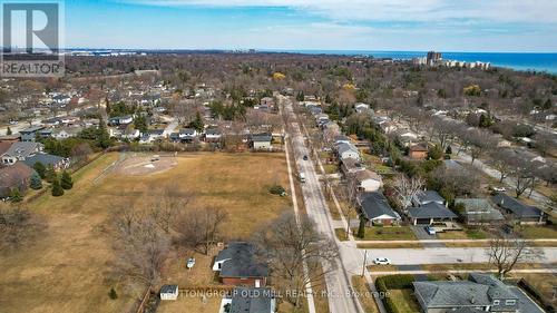 4447 Spruce Avenue, Burlington, ON 