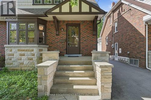 97 Cline Avenue N, Hamilton, ON 