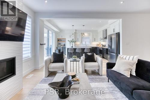 577 Doonwoods Crescent, Kitchener, ON 