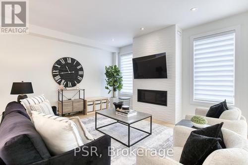 577 Doonwoods Crescent, Kitchener, ON 