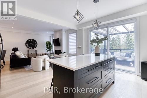 577 Doonwoods Crescent, Kitchener, ON 