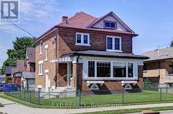 147 COURTLAND AVENUE E  Kitchener, ON N2G 2T9