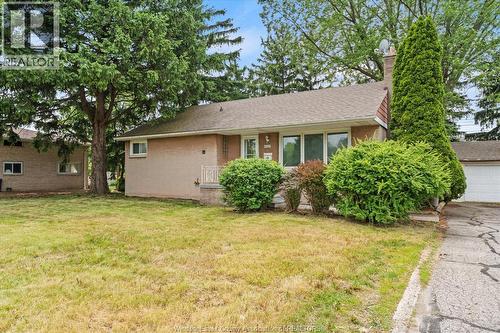 4065 Dougall  Windsor, ON N9G 1X4