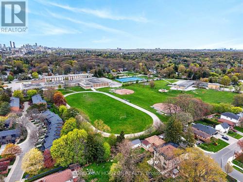 77 Mineola Road E, Mississauga, ON 