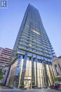 1808 - 1080 BAY STREET Toronto, ON M5S 0A5