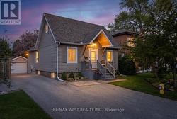 35 GORT AVENUE Toronto, ON M8W 3Y7