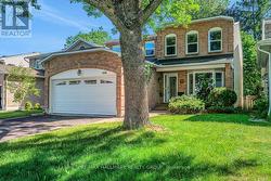 126 DOSSETTER WAY  Ottawa, ON K1G 4S5