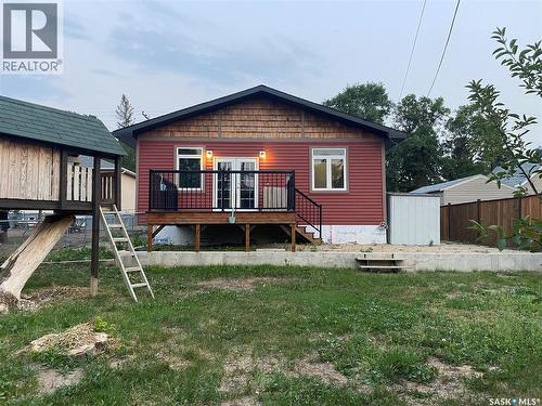 103 4Th Avenue Se, Weyburn, SK 