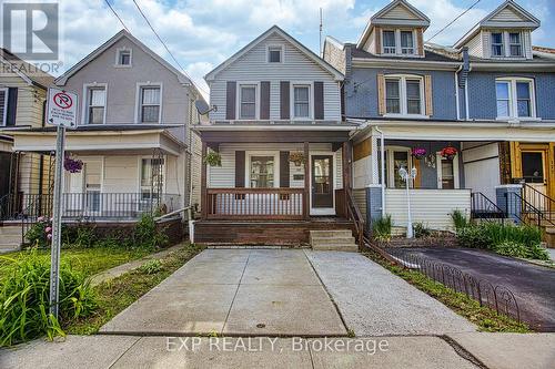 126 BELMONT AVENUE  Hamilton, ON L8L 7M3