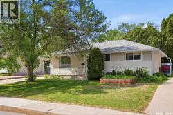 25 Murphy CRESCENT  Saskatoon, SK S7J 2T5