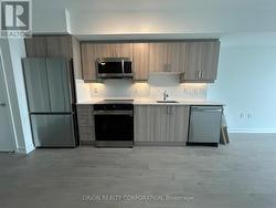 712 - 556 MARLEE AVENUE Toronto, ON M6B 0B1