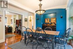 Dining room great for entertaining - 