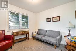 Guest bedroom at the front of the house - 