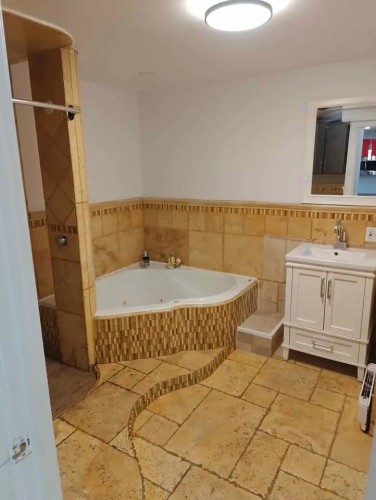 Salle de bains - 1217 Rue Gardenville, Longueuil (Le Vieux-Longueuil), QC 