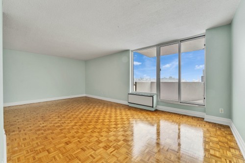 Living Room - 1408-285 Rue Laurier, Gatineau (Hull), QC 