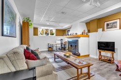 Family Room - 