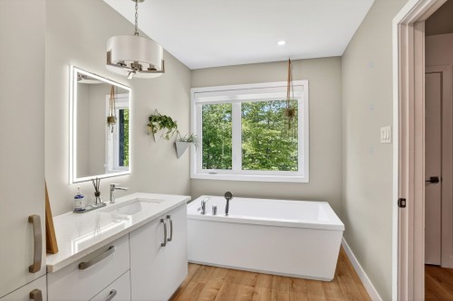 Salle de bains - 11570  - 11572 Rue Aumont, Mirabel, QC 