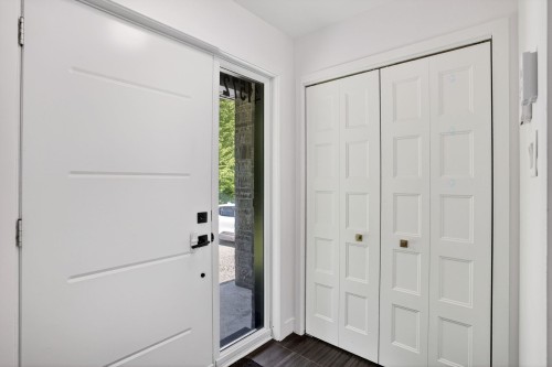Hall d'entrée/Vestibule - 11570  - 11572 Rue Aumont, Mirabel, QC 