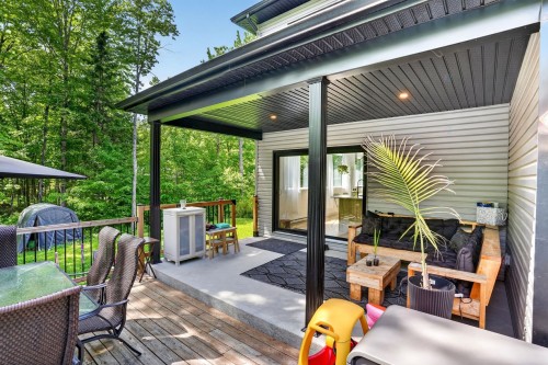 Terrasse - 11570  - 11572 Rue Aumont, Mirabel, QC 