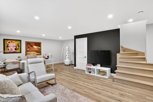 Salle familiale - 11570  - 11572 Rue Aumont, Mirabel, QC 