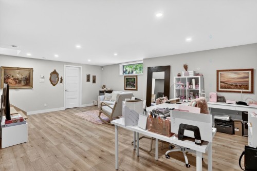 Salle familiale - 11570  - 11572 Rue Aumont, Mirabel, QC 
