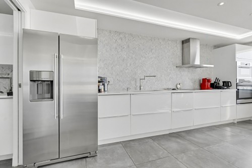 Kitchen - 813-2555 Av. Du Havre-Des-Îles, Laval (Chomedey), QC 