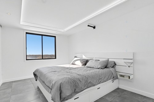 Master Bedroom - 813-2555 Av. Du Havre-Des-Îles, Laval (Chomedey), QC 