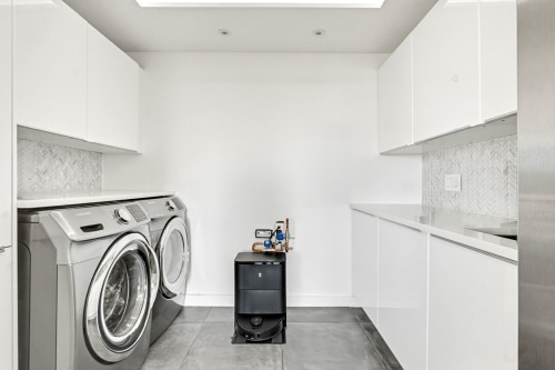 Laundry - 813-2555 Av. Du Havre-Des-Îles, Laval (Chomedey), QC 