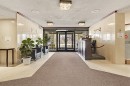 Mud Room - 813-2555 Av. Du Havre-Des-Îles, Laval (Chomedey), QC 