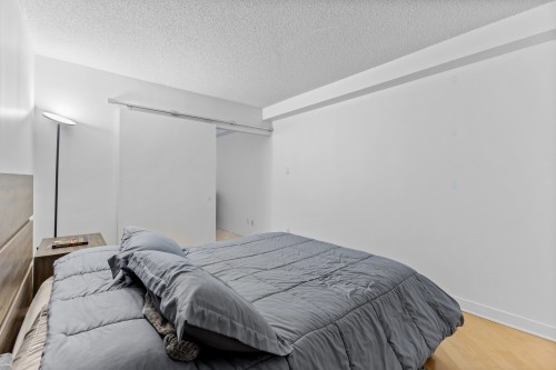 Chambre à coucher principale - 824-4885 Boul. Henri-Bourassa O., Montréal (Saint-Laurent), QC 