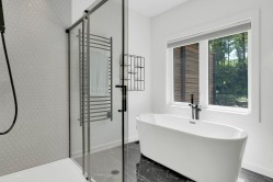 Salle de bains attenante à la CCP - 
