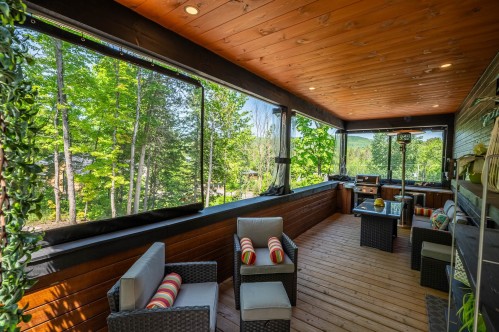 Sun Room - 2100 Ch. De L'Étang, Sainte-Adèle, QC 