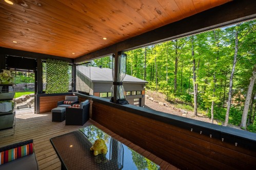 Sun Room - 2100 Ch. De L'Étang, Sainte-Adèle, QC 