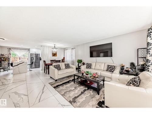 3843 47 St Nw, Edmonton, AB 