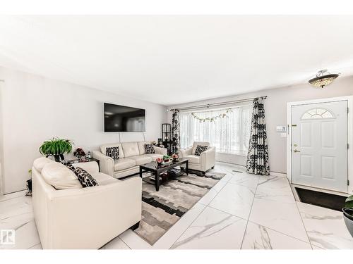 3843 47 St Nw, Edmonton, AB 