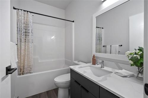 1041 Rosemount Ave, Winnipeg, MB 