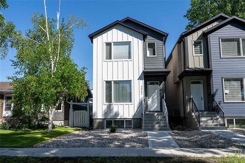 1041 Rosemount AVE  Winnipeg, MB R3T 0V4