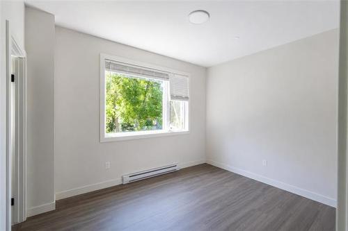 1041 Rosemount Ave, Winnipeg, MB 