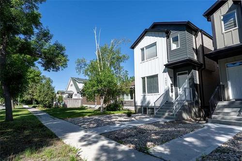 1041 Rosemount Ave, Winnipeg, MB 