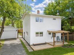 38 Alexander AVE Pinawa, MB R0E 1L0