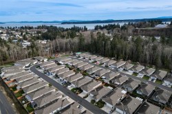 #52-7586 Tetayut Rd Central Saanich, BC V8M 0B4