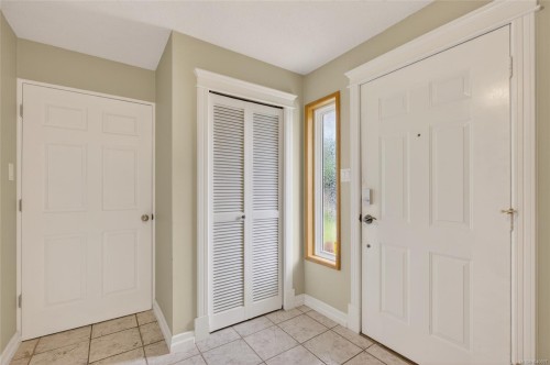 680 View Ave, Courtenay, BC 