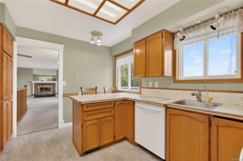 680 View Ave, Courtenay, BC 