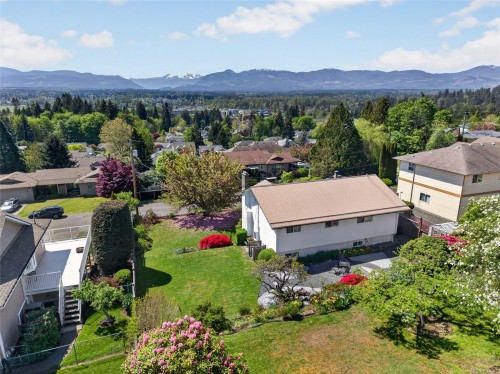 680 View Ave, Courtenay, BC 