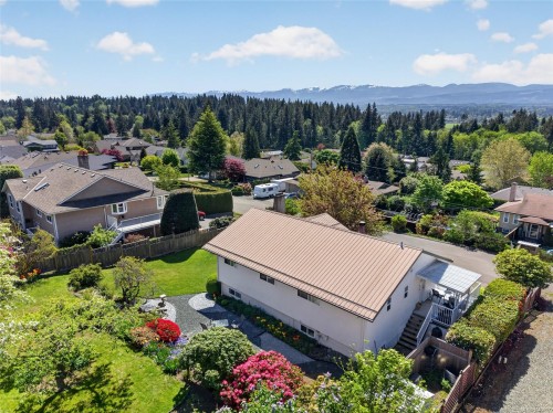 680 View Ave, Courtenay, BC 