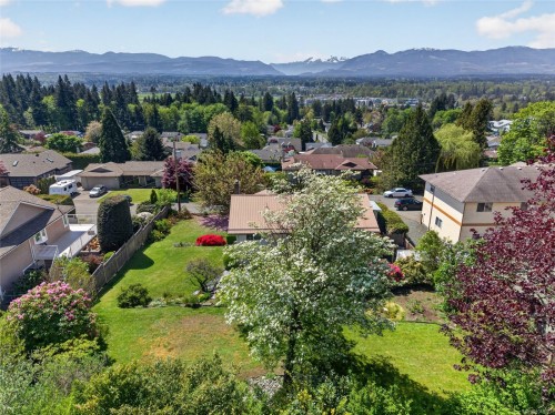 680 View Ave, Courtenay, BC 