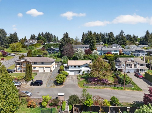 680 View Ave, Courtenay, BC 
